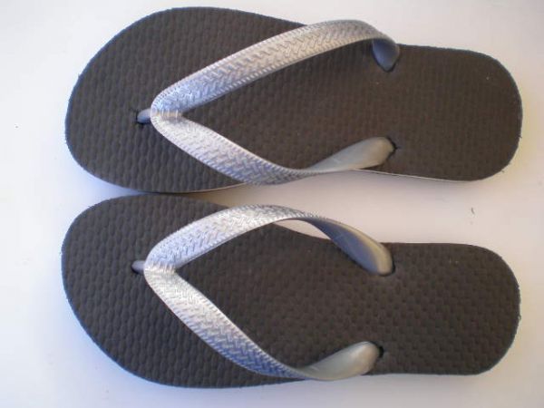 chinelo liso sem estampa